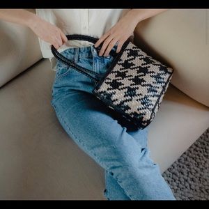 Bembien Ella bag, woven bag in houndstooth